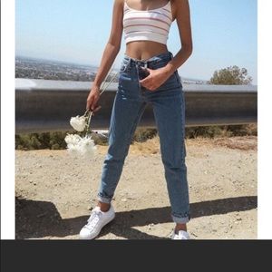 UO Exclusive Levi’s Wedgie Jean